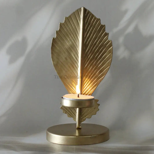 Earthy Rituals Candle Stand – Leaf-Shaped Design for Wicca & Sacred Ceremonies Candle Holders