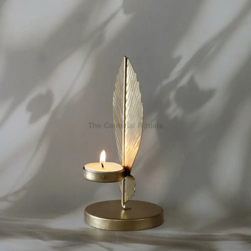 Earthy Rituals Candle Stand – Leaf-Shaped Design for Wicca & Sacred Ceremonies Candle Holders