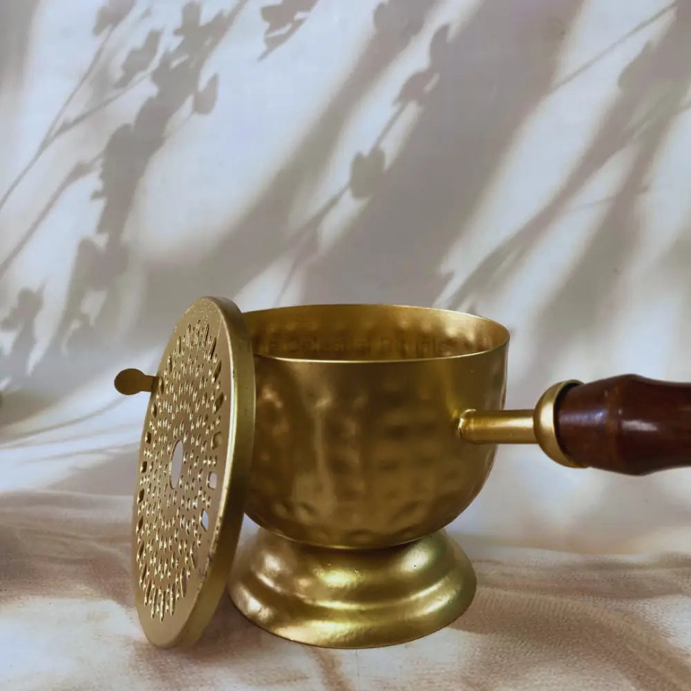 Metal Fumer for Cleansing – Ideal for Smudging & Purification Rituals | Altarware with Gift Box Incense Holder