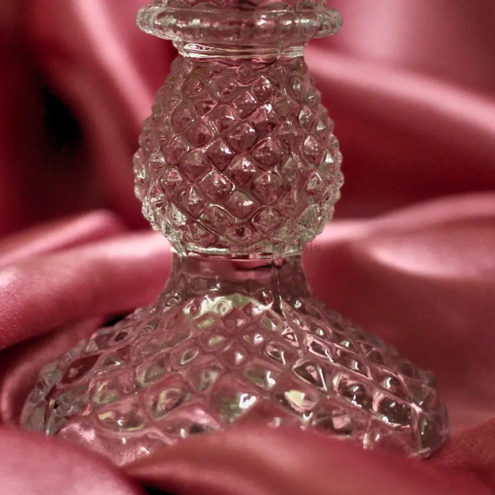 Mystic Scarlet Glass Candle Stand – Elegant Candle Holder for Rituals Candle Holders